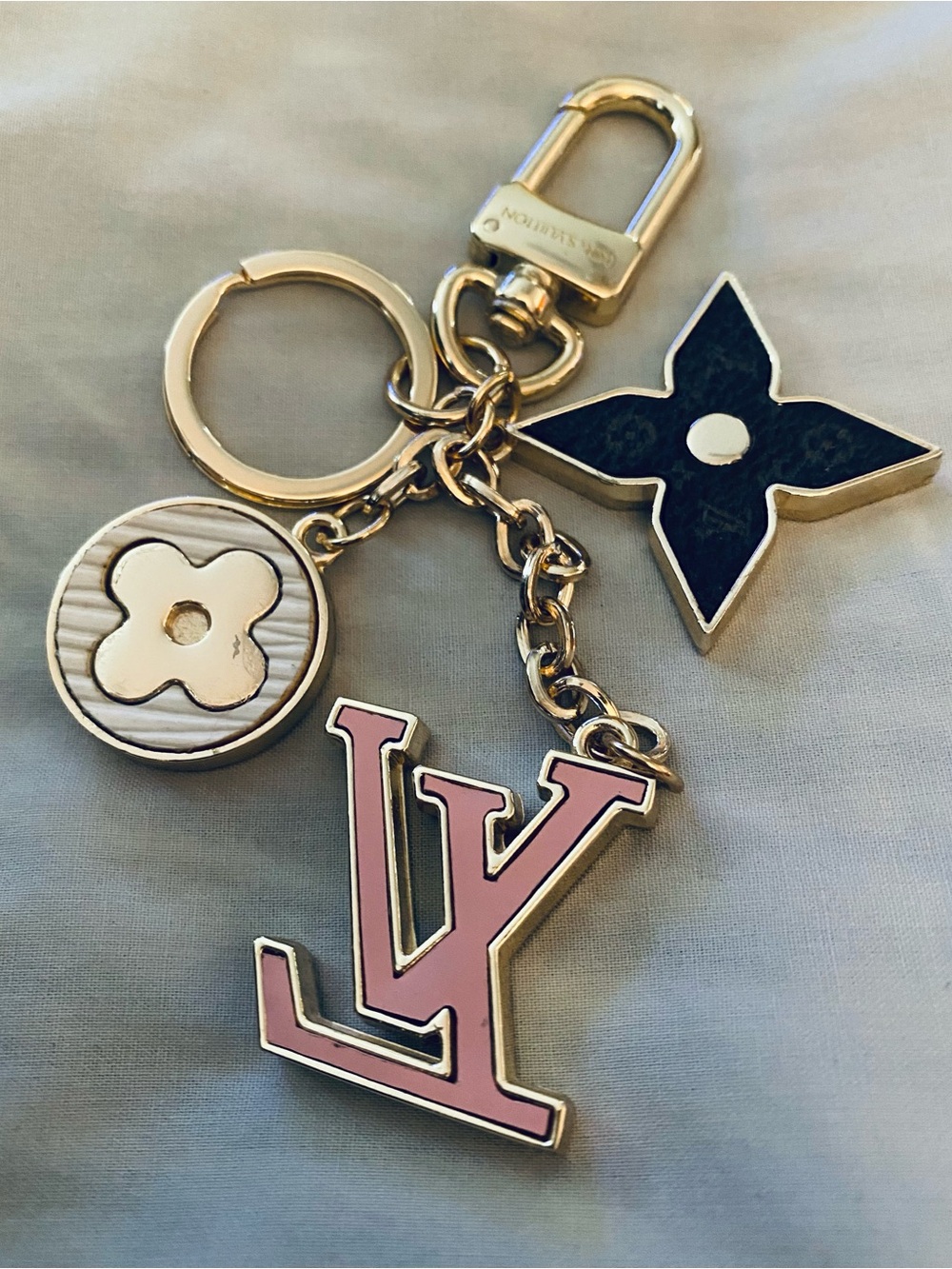 Keychain - Picture 3 of 4